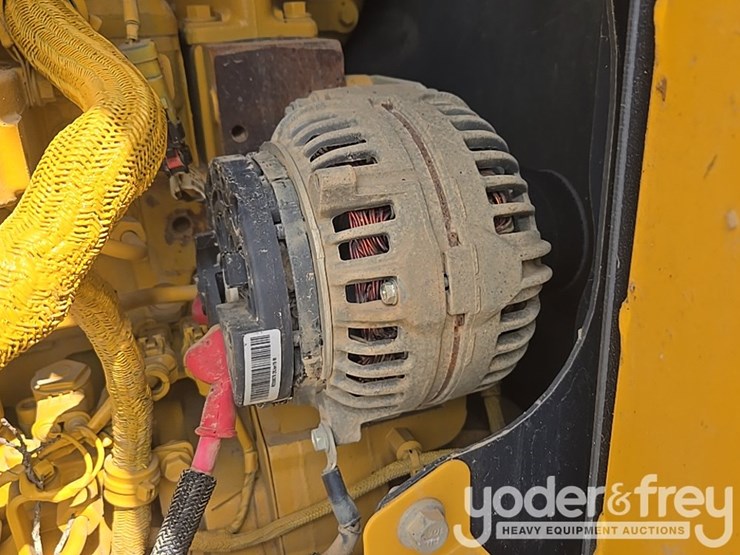 2019-deere-670g-image-97