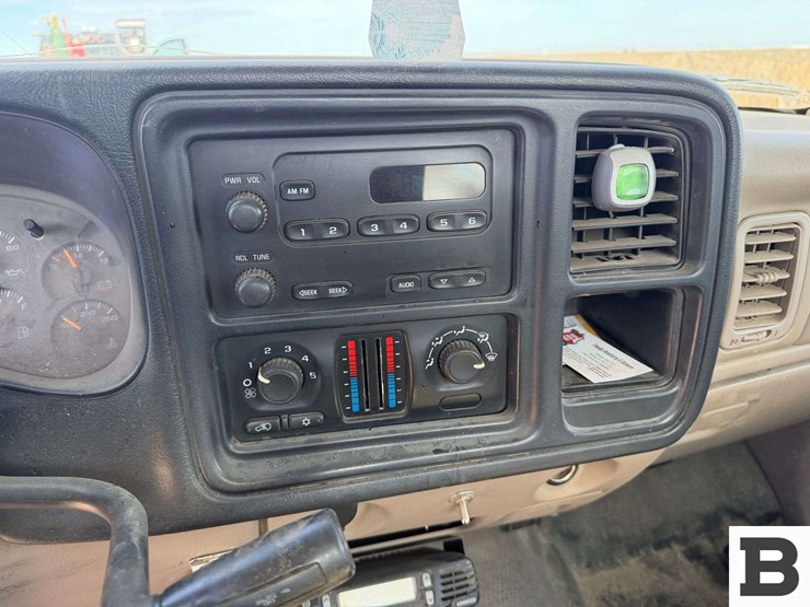 2005-chevrolet-silverado-1500-image-25