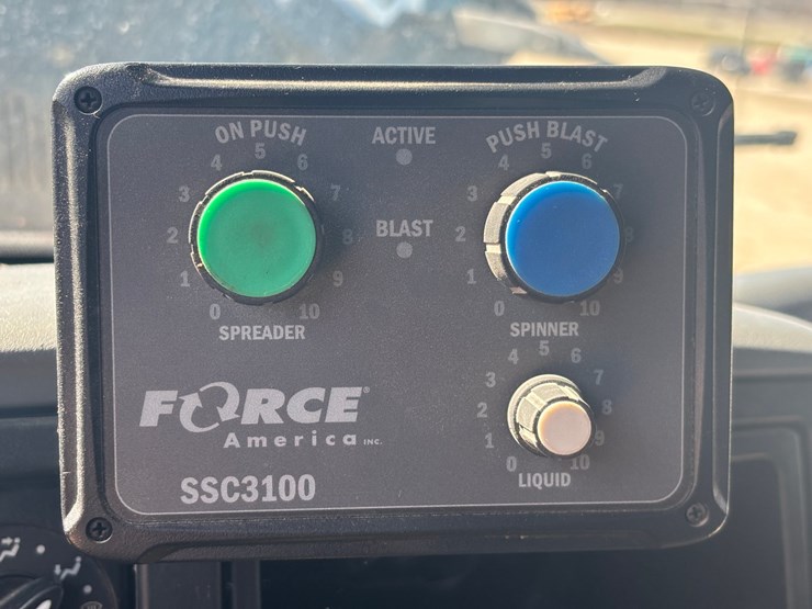 2006-international-7600-image-38