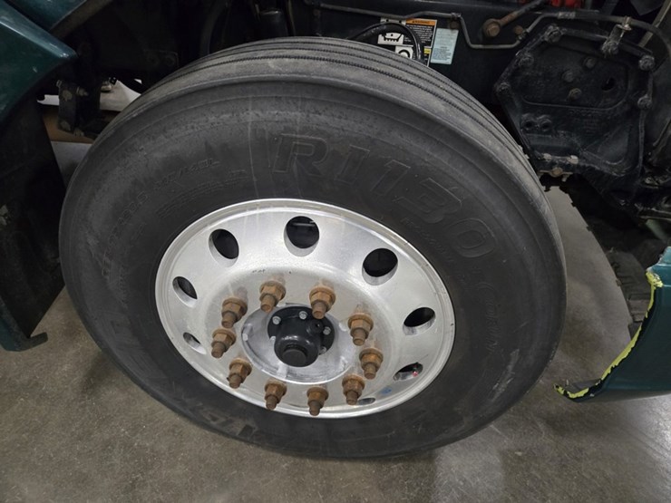 2017-kenworth-t680-image-75