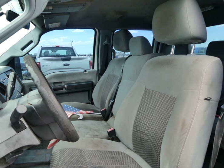 2012-ford-f250-xl-image-10