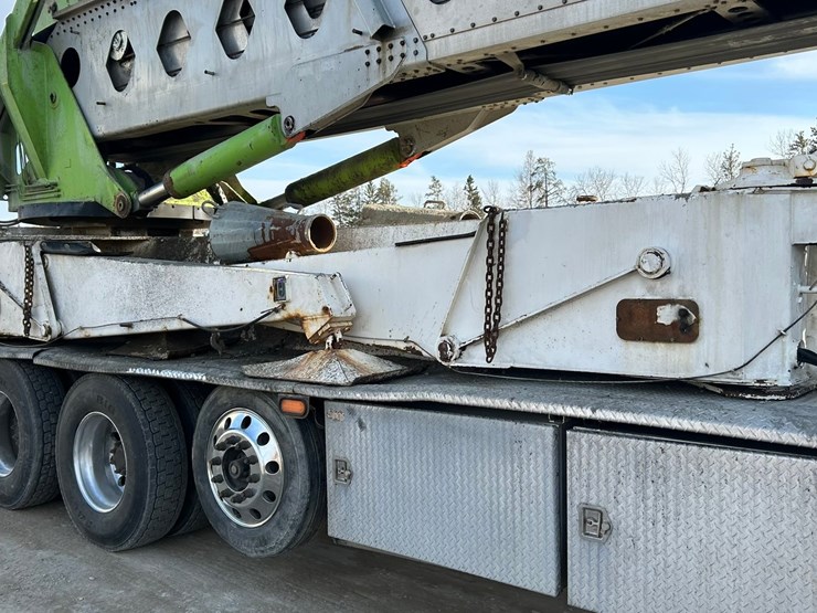 #2237-•-2006-mack-tri-axle-concrete-placement-truck-image-13