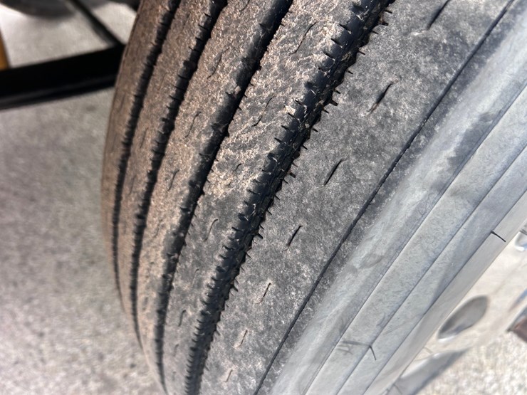 1999-peterbilt-379-image-91