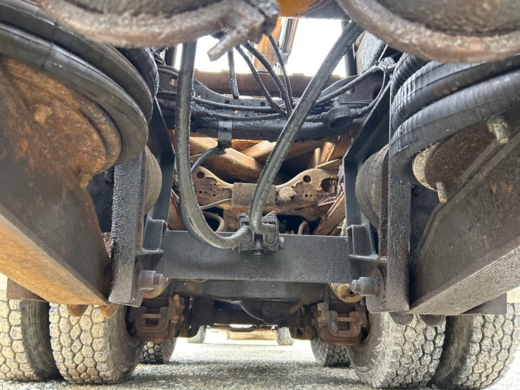 1999-mack-dm688s-image-39