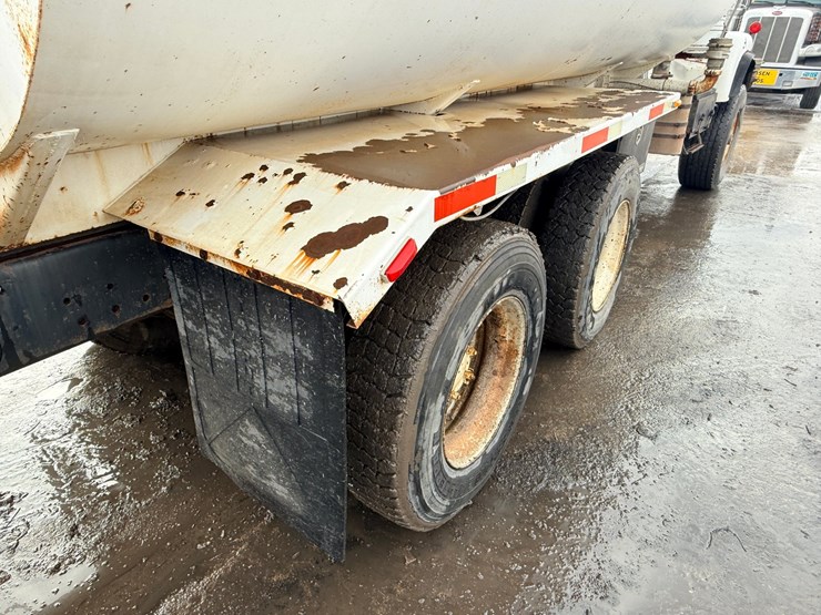 1988-mack-dm690s-image-30