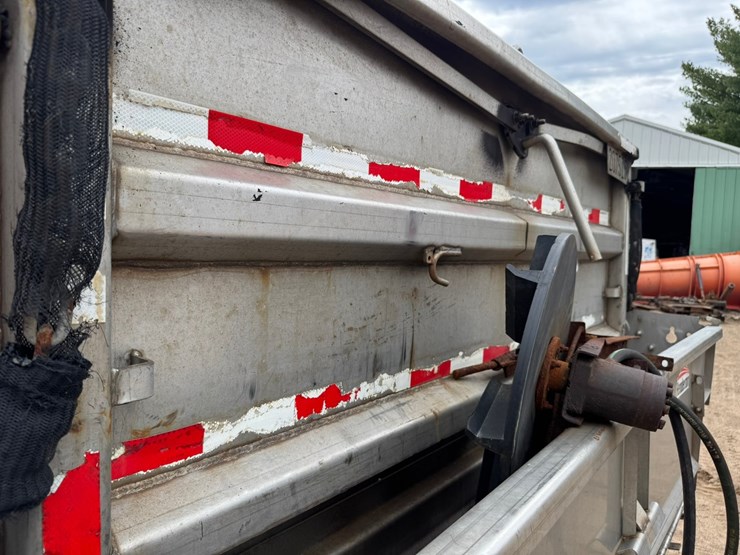 #2168-•-2001-sterling-4x2-snow-plow-truck-image-28