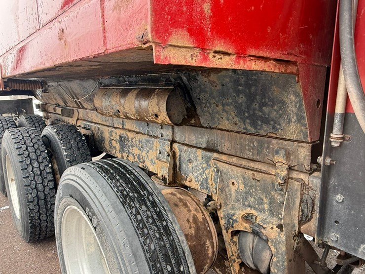 #1052-•-2007-international-7600sfa-tri-axle-dump-truck-image-57