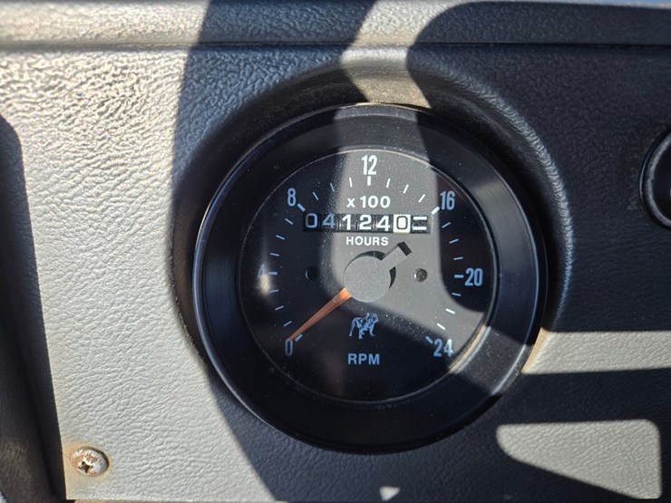 2000-mack-rd688s-image-61