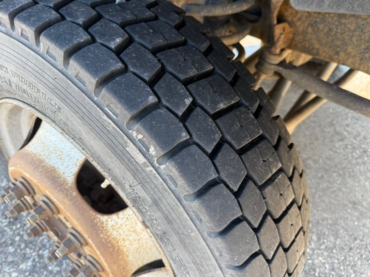 #1063-•-2014-ram-5500-heavy-duty-service-truck-image-39