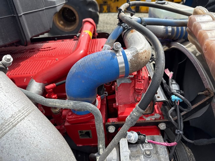 2019-kenworth-t680-image-28