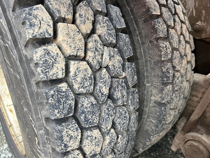 1999-mack-dm688s-image-86