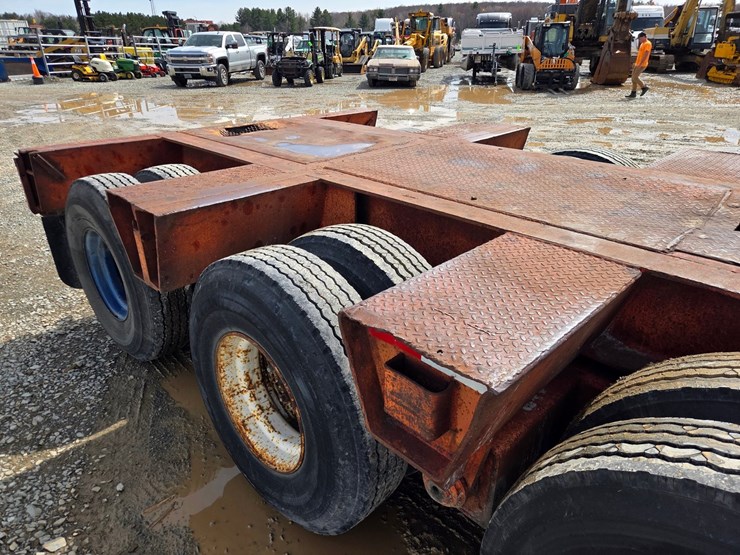 1975-massey-ferguson-8-image-24