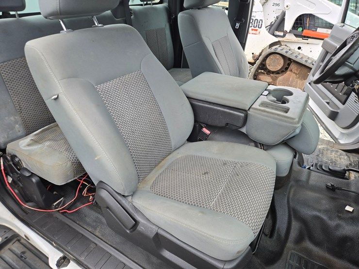 2011-ford-f550-image-55