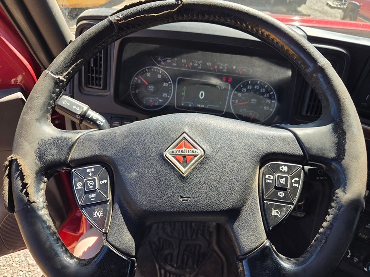 2019-international-hv613-image-79
