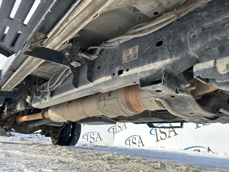 2021-ford-f550-image-44