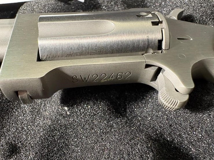 north-american-arms-22-mag-revolver-image-3