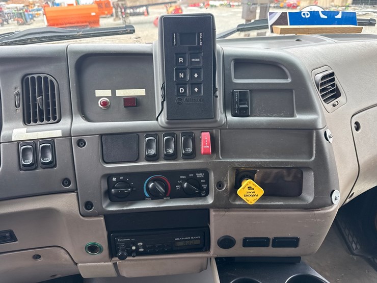 2007-sterling-acterra-image-35