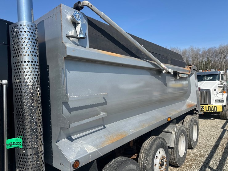 2014-kenworth-t800-image-74