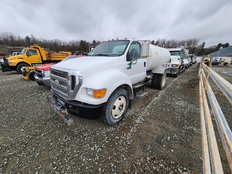 2006-ford-f650-image-9