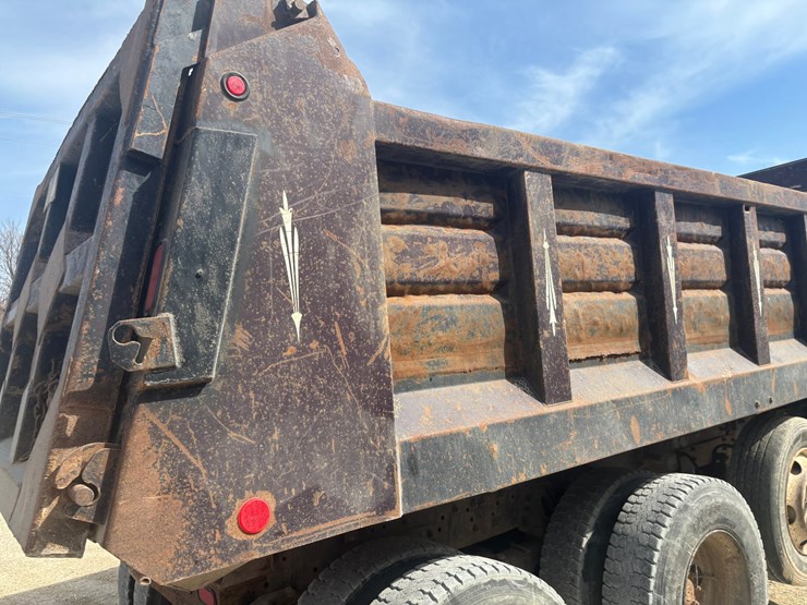 1999-sterling-l9513-image-53