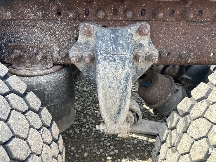 2001-caterpillar-c15-image-33