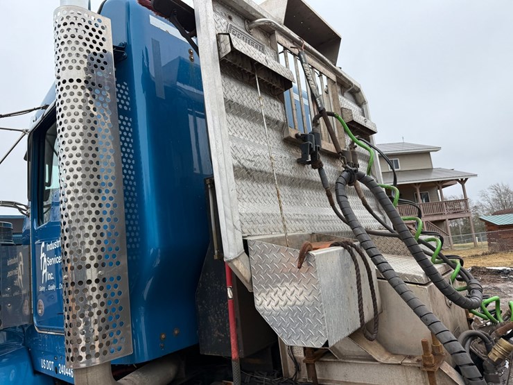 2020-kenworth-t800-image-38