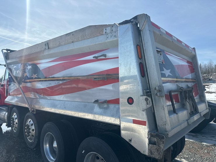 2012-international-7600-image-19