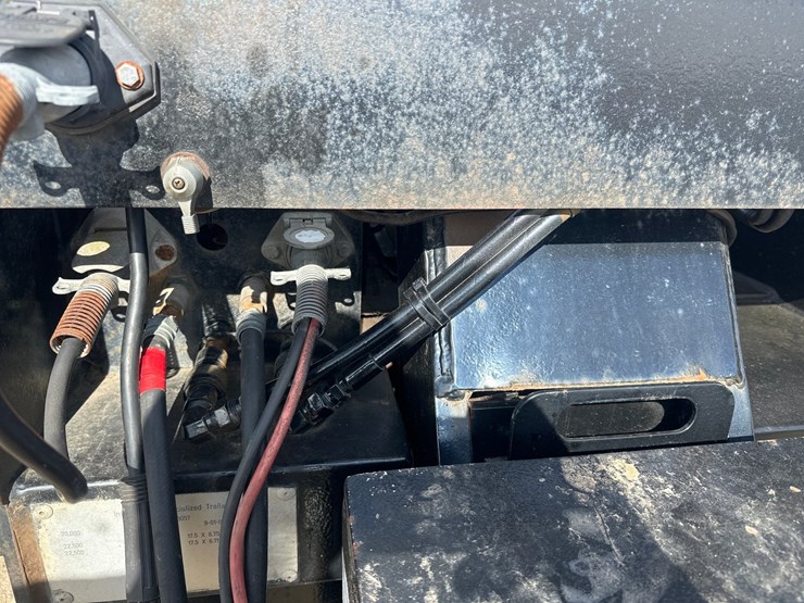 2010-massey-ferguson-8-image-18