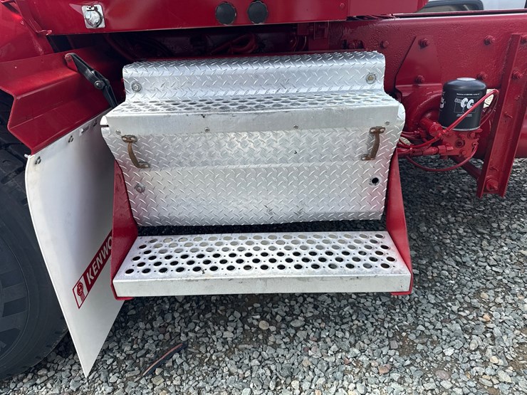 2005-kenworth-t800-image-26