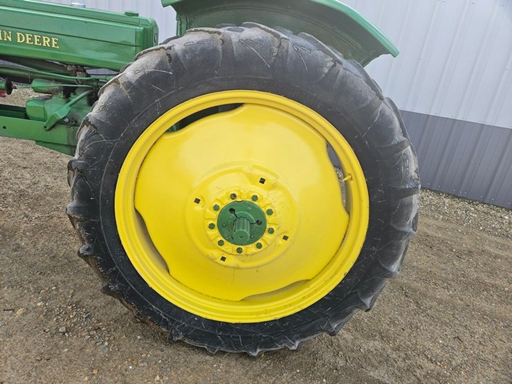 john-deere-model-b-image-42