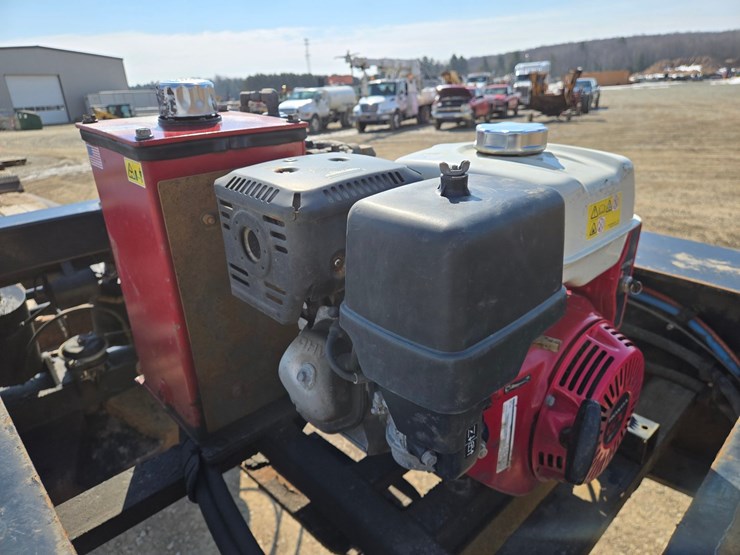 2016-honda-gx390-image-35