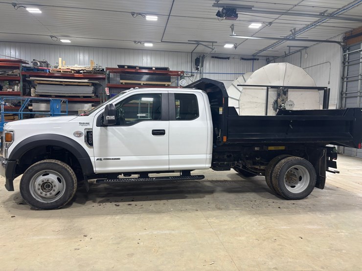 2022-ford-f550-sd-image-2