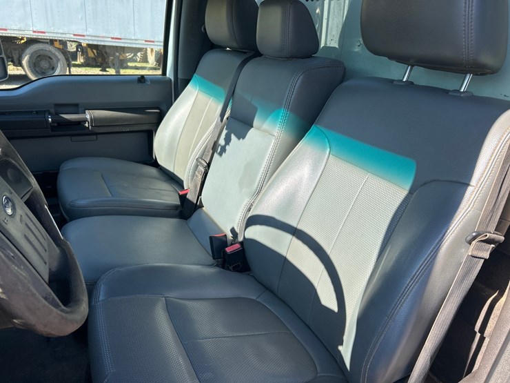 2012-ford-f550-image-43