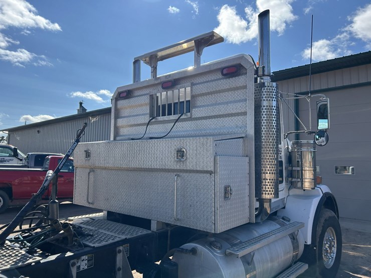 2006-kenworth-t800b-image-13