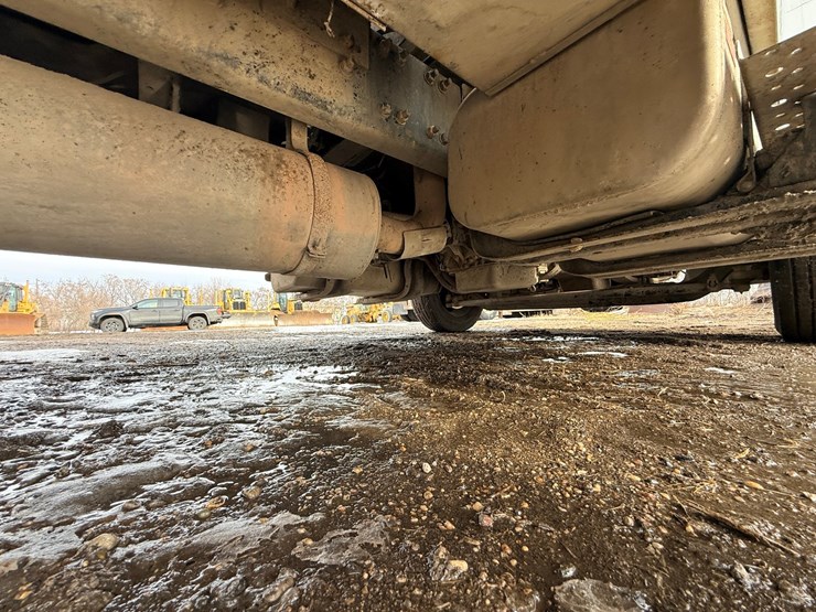 2004-caterpillar-c7-image-80