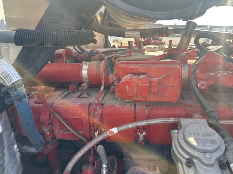 2013-peterbilt-365-image-70