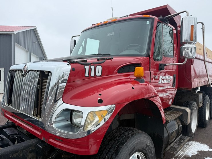 #1052-•-2007-international-7600sfa-tri-axle-dump-truck-image-9