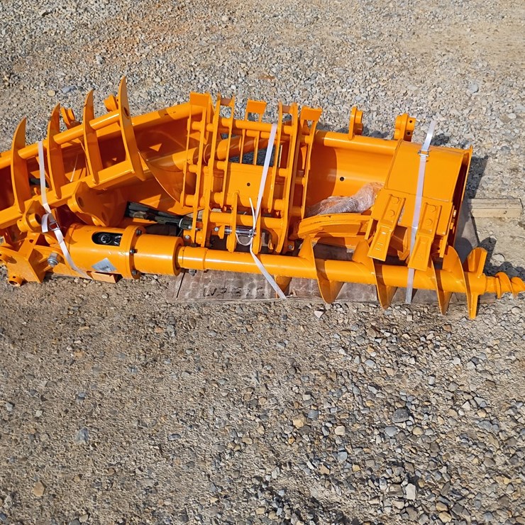 #23923 • Excavator Attachment Set