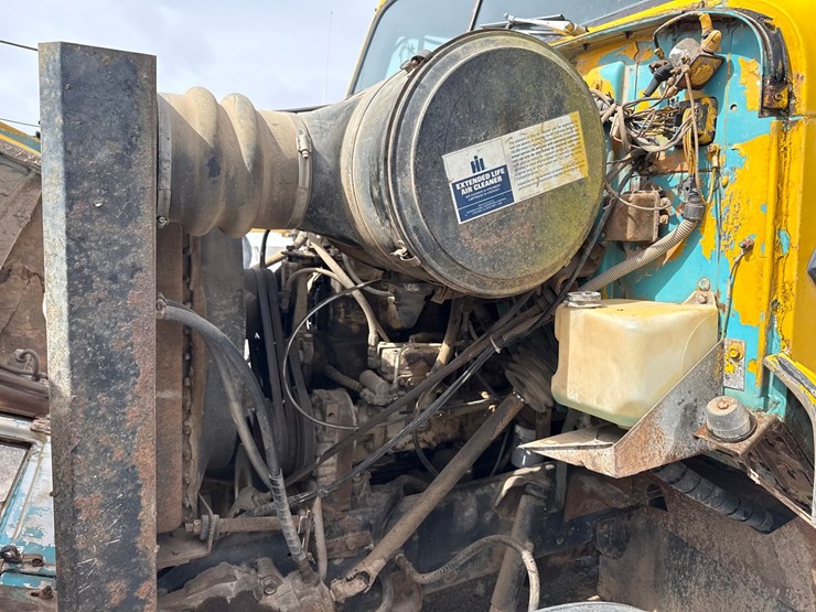 #2018-•-1978-international-f-2275-tandem-axle-water-truck-image-12