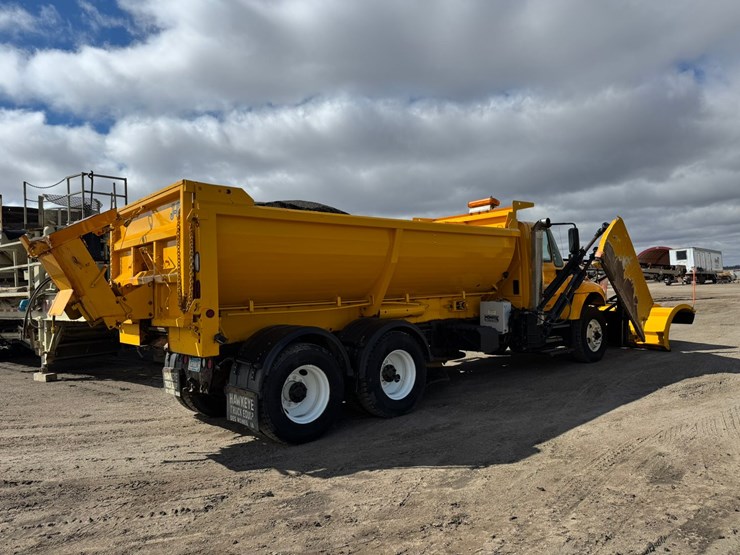 2009-international-workstar-7500-image-4