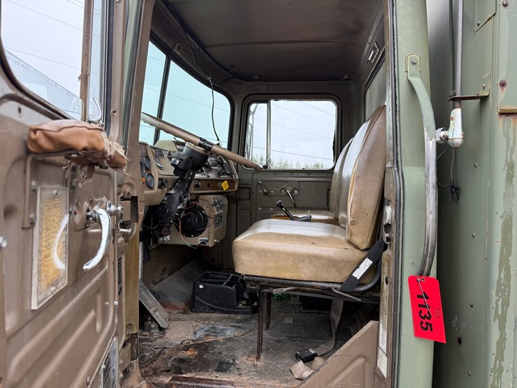 1984-mack-dm492s-image-46