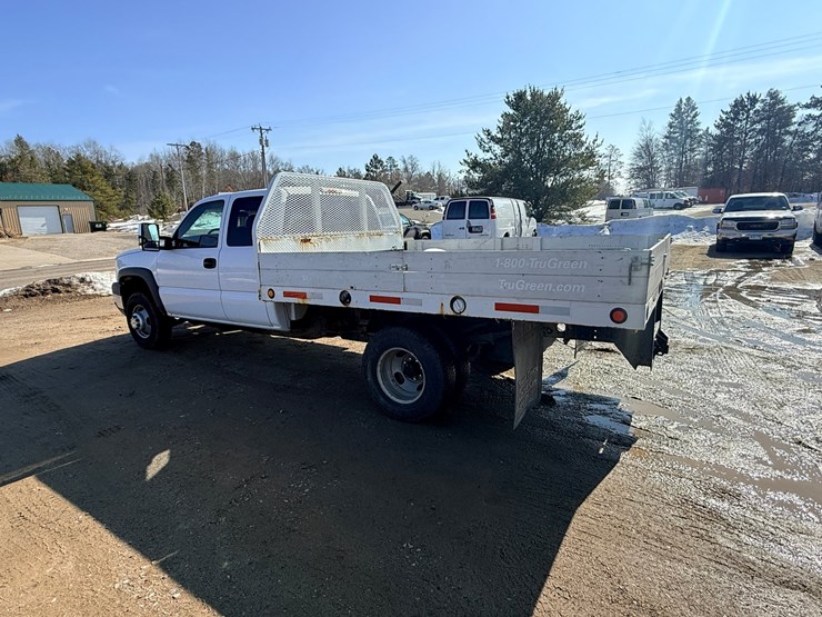 2006-chevrolet-3500hd-image-3