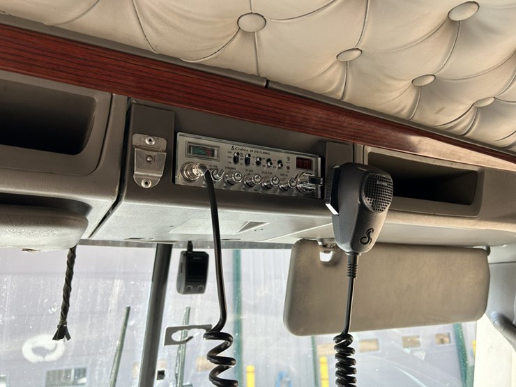 2006-kenworth-t800b-image-67