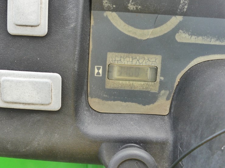 john-deere-tx-4x2-image-11