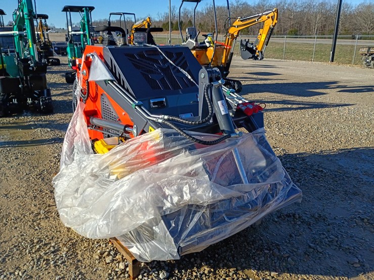 #l19-012-•-2026-tpm-t460-mini-skid-steer-image-6