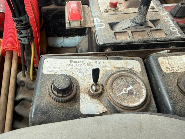#1113-•-1990-ford-quad-axle-dump-truck-image-46