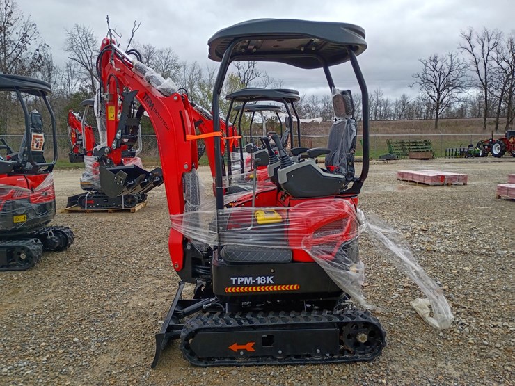 #l19-005-•-2026-diesel-tpm-18k-mini-excavator-image-1