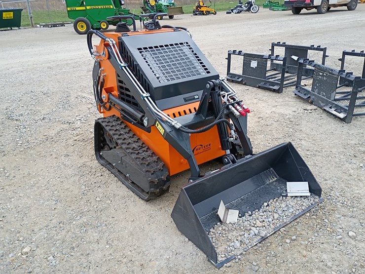 #23944-•-2025-arteer-qb-480-mini-skid-steer-image-6