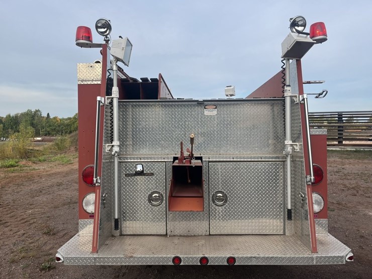 #1148-•-1980-gmc-v-8-fire-truck-image-4