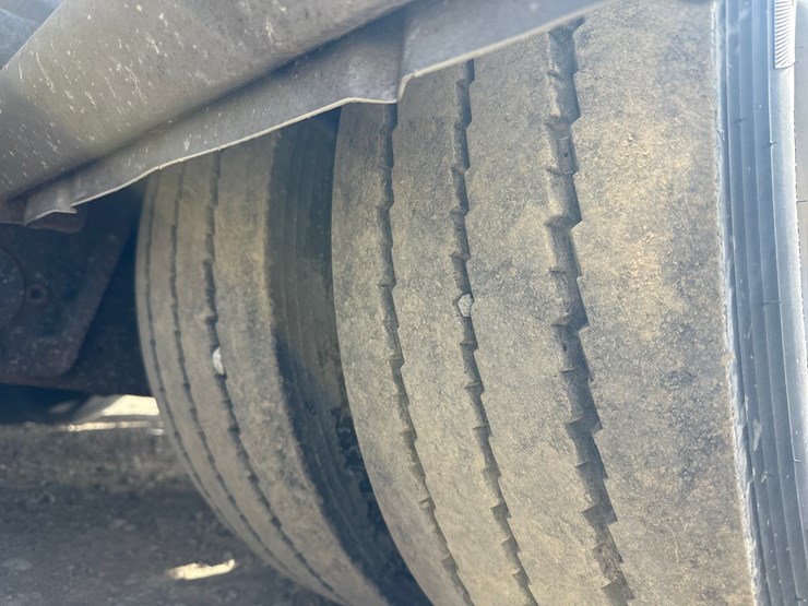 2010-massey-ferguson-8-image-72